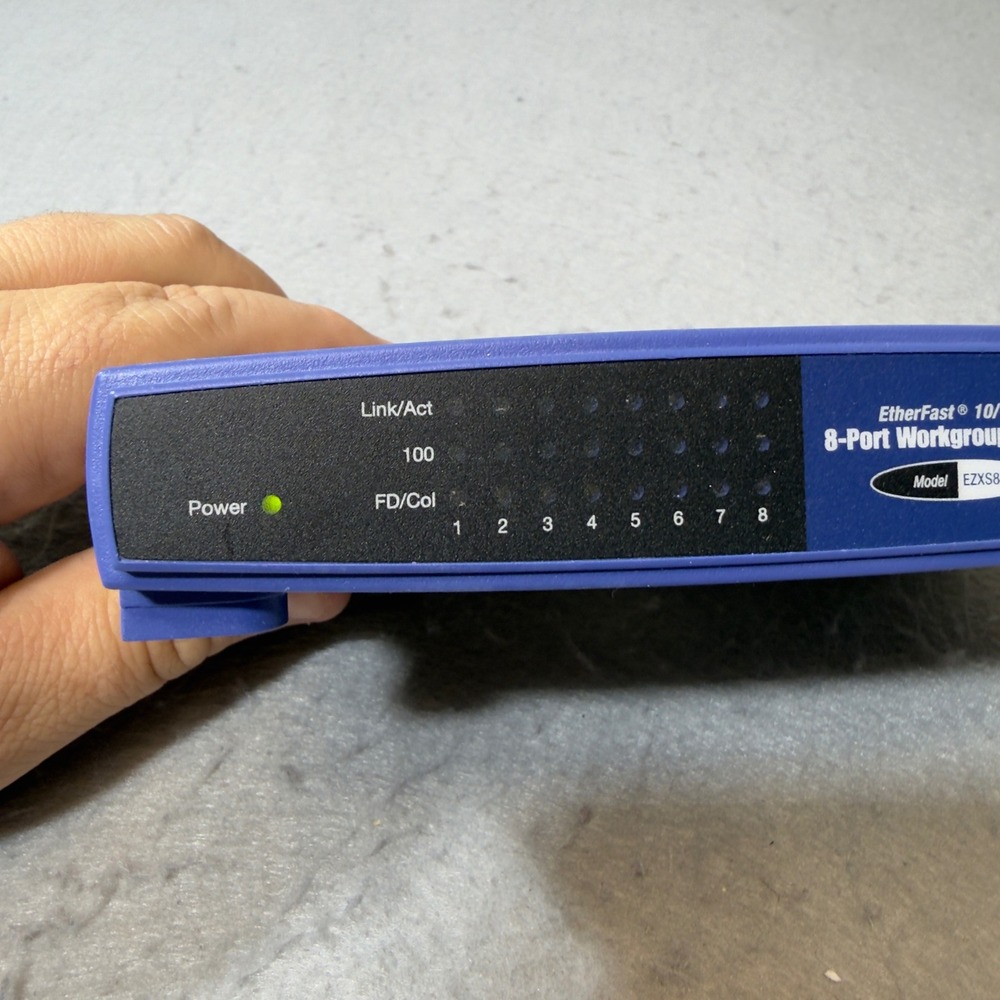 Linksys EZXS88W EtherFast‎ 10/100 8-Port Workgroup Switch with Power Adapter